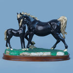 Royal Companionship Statue - Onyx Gold Collection