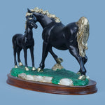 Royal Companionship Statue - Onyx Gold Collection