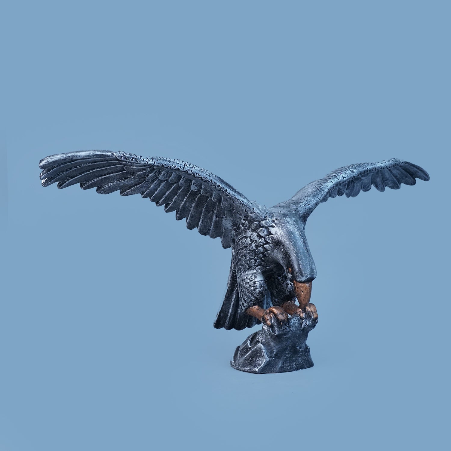 Royal Eagle - Antique Silver Collection